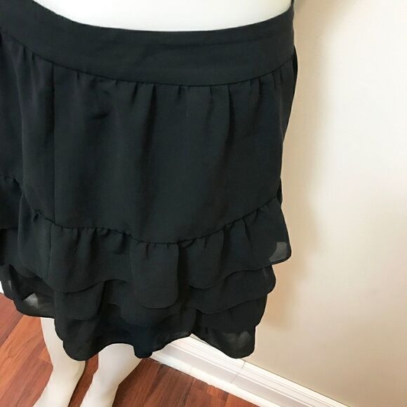 Chiffon Black Three tired Skirt 💚🌻 - Picture 3 of 6